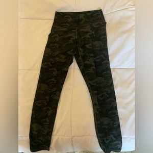 Fabletics camo leggings